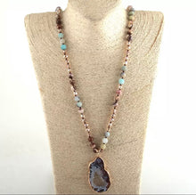 Load image into Gallery viewer, Beaded Necklace with Natural Stone Pendant
