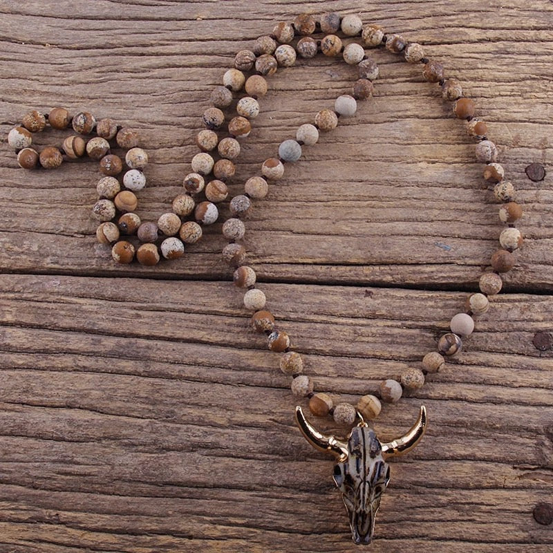 Beaded necklace with Skull Pendant